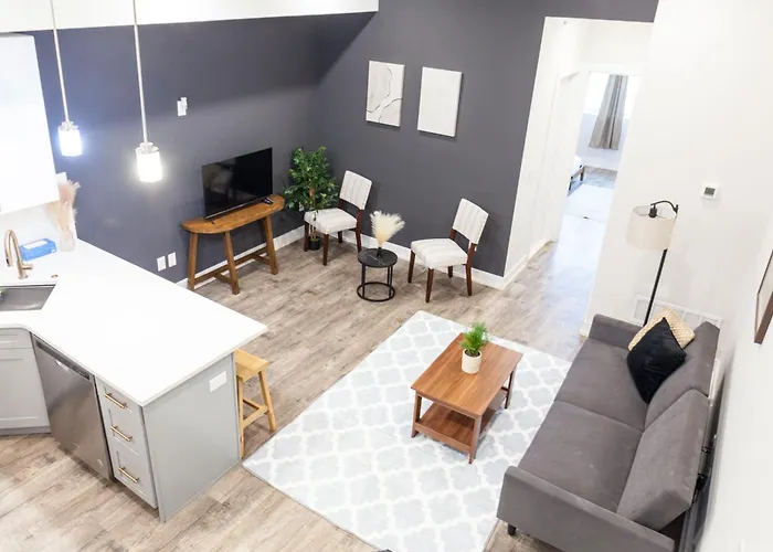 Modern 3Br Wdsleeps 8Kingbeds