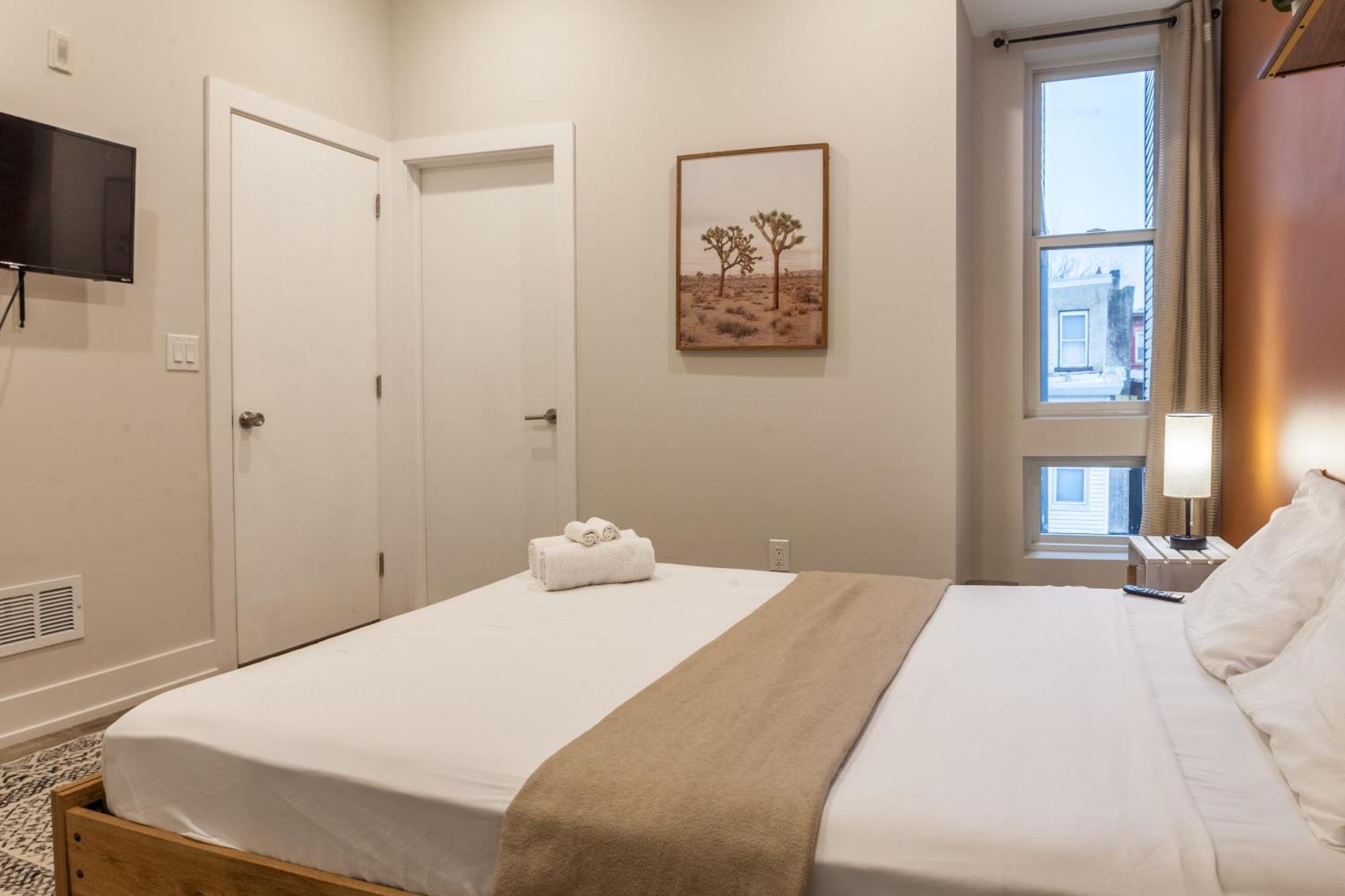 Modern 3br Wdsleeps 8kingbeds Apartment